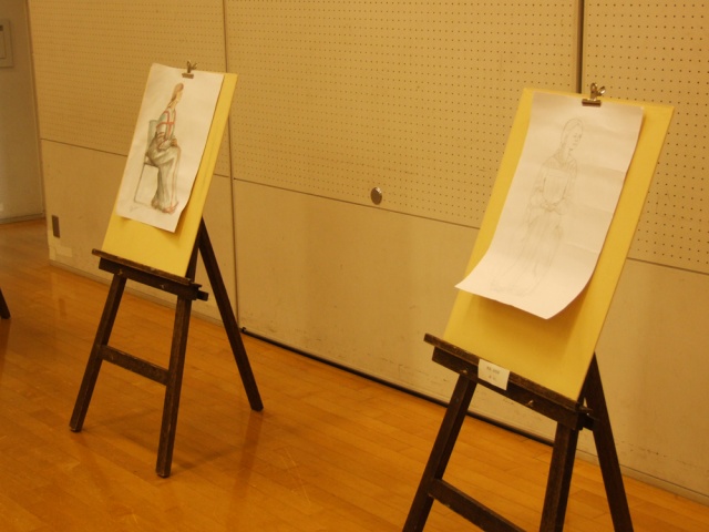 美術工芸ワークショップ『夏休みデッサン教室』