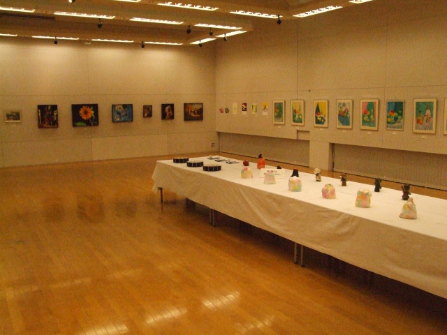 キラリ☆ふじみ中高生美術展（市内美術部合同展を含む）