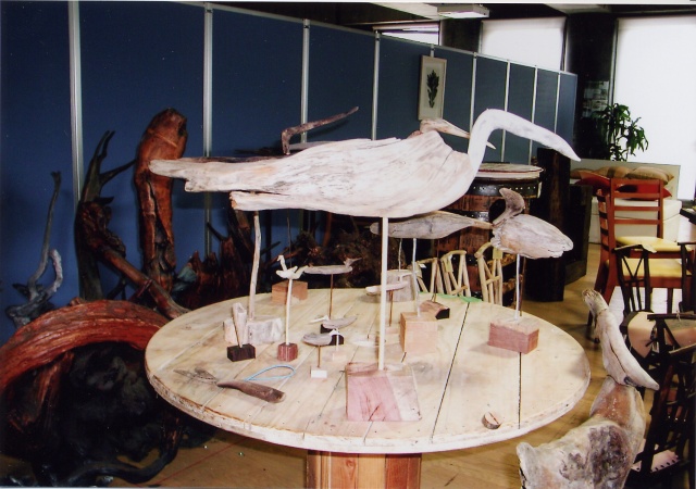 キラリ☆サマーキッズワークショップ2010　『アートきっず～流木でつくろう～』